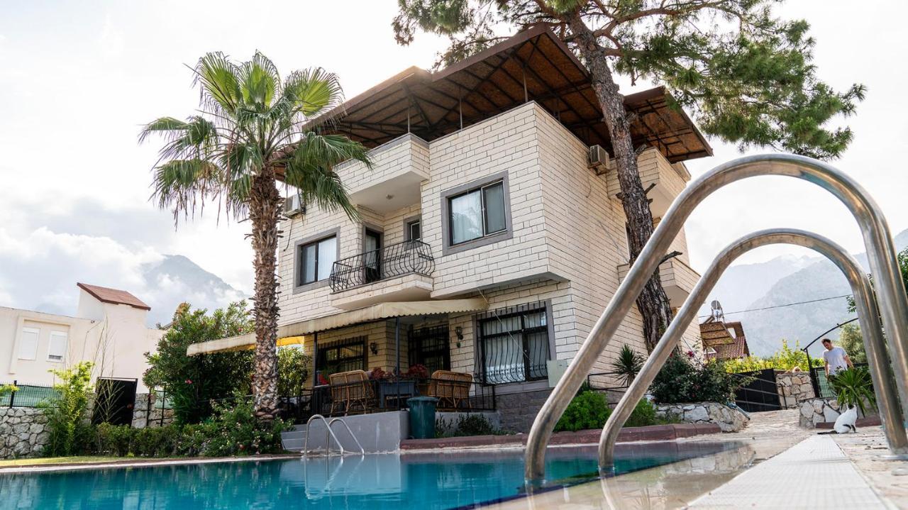 Spacious Villa With Sea And Mountain View Kemer Eksteriør billede