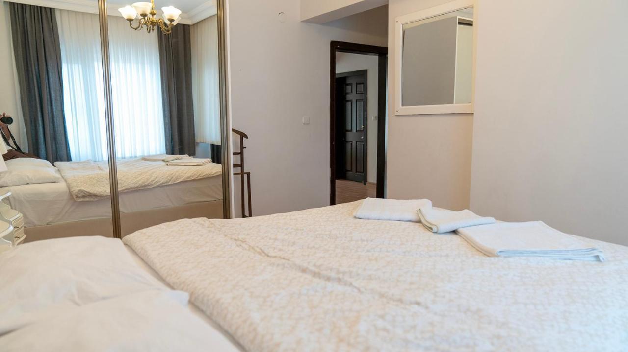 Spacious Villa With Sea And Mountain View Kemer Eksteriør billede