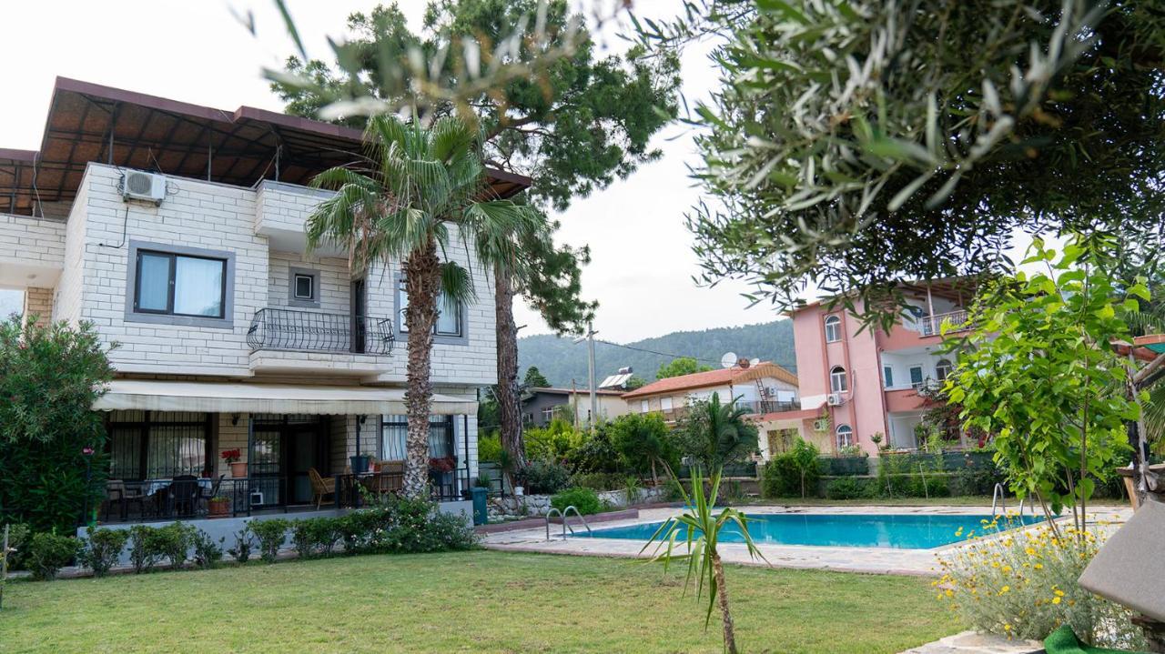 Spacious Villa With Sea And Mountain View Kemer Eksteriør billede